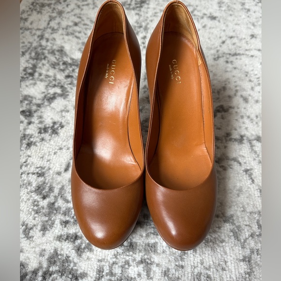 GUCCI LEATHER PLATFORM PUMPS in caramel-brown size 38 / 8 - Picture 11 of 12